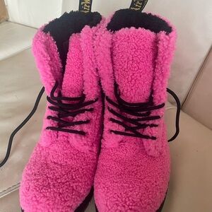 Dr. Martens 1460 Pascal — Hot Pink Teddy Fleece, US 8